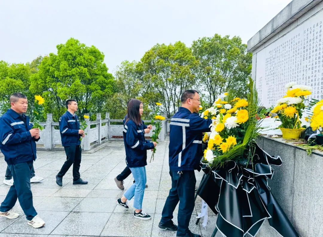 在緬懷中汲取奮進(jìn)力量！這場主題黨日活動(dòng)“走心”更“入心”！(圖4)