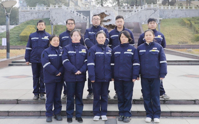 喜報！全國表彰，股份公司猇亭片區(qū)電解四班榜上有名！