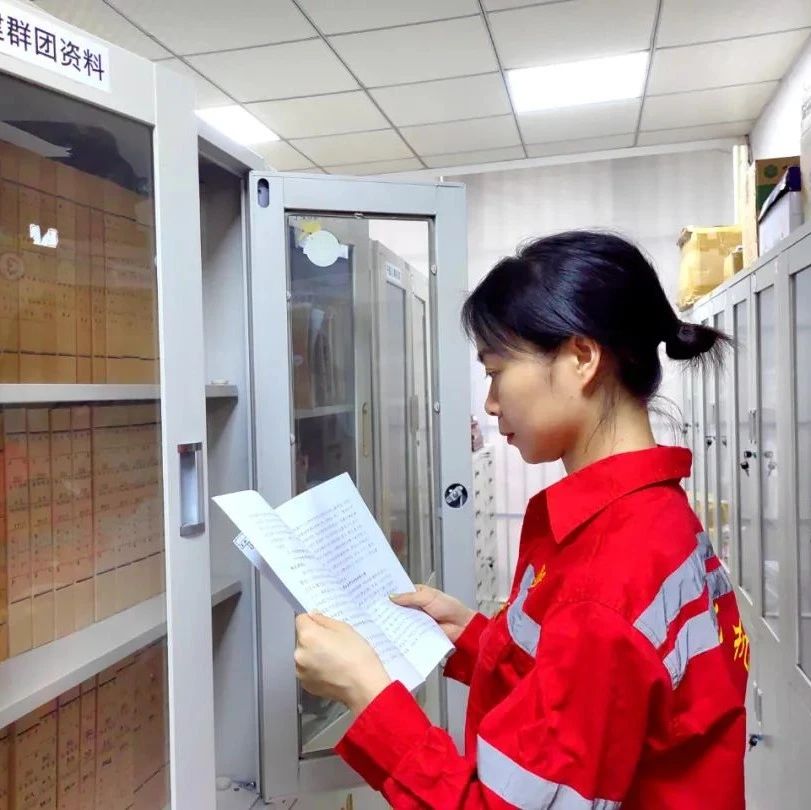 【宜化榜樣】化機公司李丹：提升素質(zhì)強技能，勇于奉獻顯擔(dān)當(dāng)